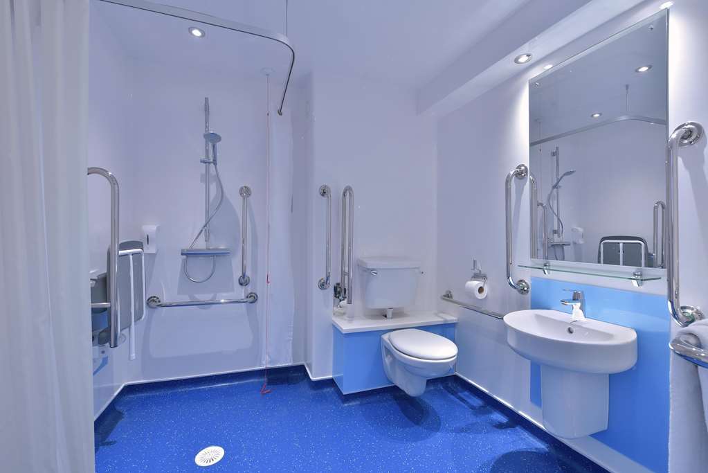 Travelodge Cardiff Whitchurch Room photo